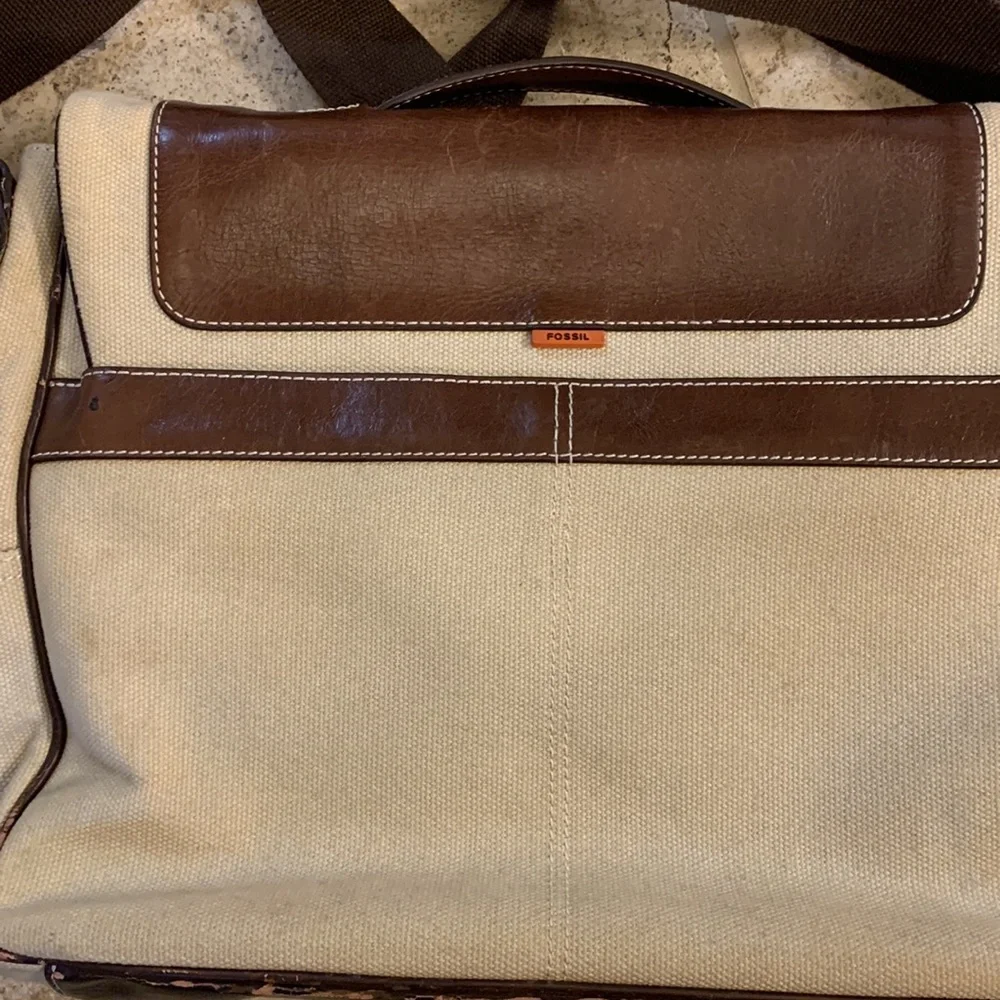 Fossil Messenger Bag